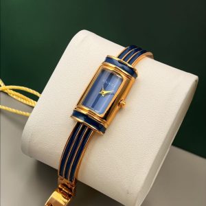 gucci bangle watch